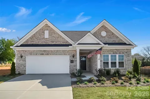 3054 Constitution Ln, Gastonia, NC 28056