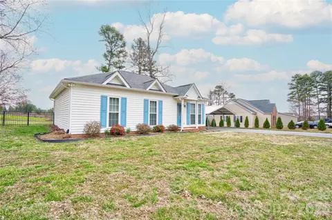 113 Charcoal Rd, Cherryville, NC 28021