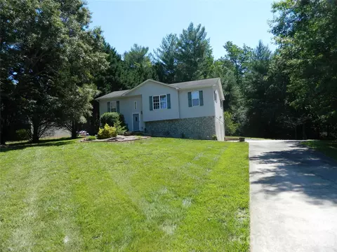 5320 Eider Ln, Granite Falls, NC 28630