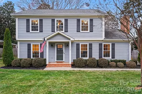 7729 Surreywood Pl, Charlotte, NC 28270
