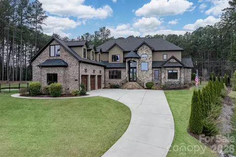 7946 Norman Pointe Dr, Denver, NC 28037