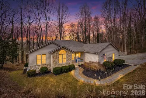 737 Woodbine Rd, Waynesville, NC 28785