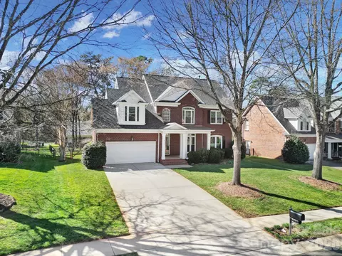 9025 Cambridge Green Dr, Charlotte, NC 28277