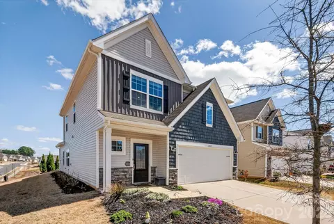 240 Eden Ave, Mooresville, NC 28115