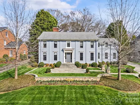 3815 Foxcroft Rd, Charlotte, NC 28211