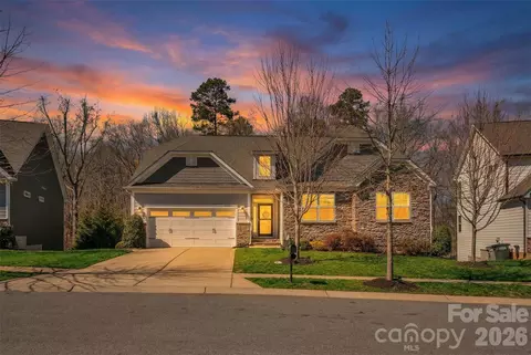1550 Robinson Oaks Dr, Gastonia, NC 28054