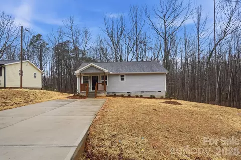 223 Aspen Dr, Gastonia, NC 28052