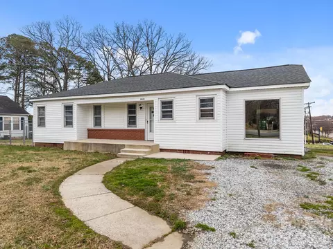 Exterior - 1415 E Council St, Salisbury, NC 28146 photo 3 of 7
