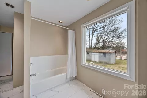Bath - 1415 E Council St, Salisbury, NC 28146 photo 3 of 4