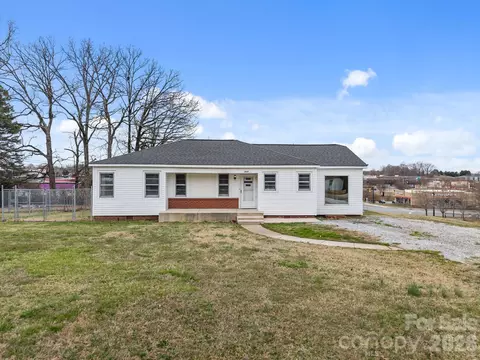 Exterior - 1415 E Council St, Salisbury, NC 28146 photo 1 of 7