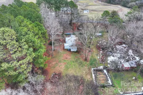 18613 Newsome Rd, Oakboro, NC 28129