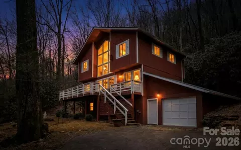 1135 S Toe River Rd, Burnsville, NC 28714