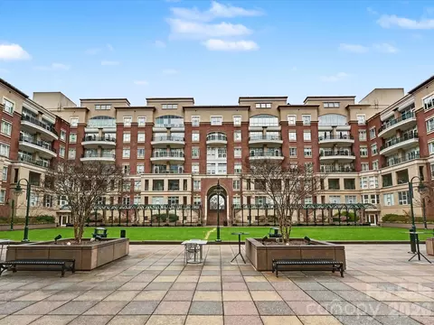 400 N Church 236 St #236, Charlotte, NC 28202