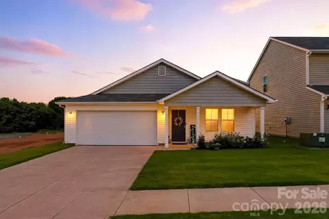 2560 Celestial Dr, Newton, NC 28658