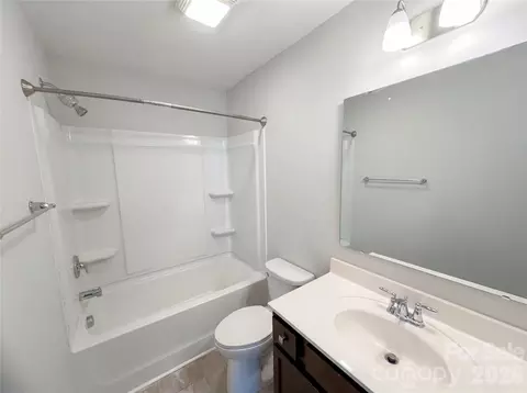 8004 Camden Xing, Lowell, NC 28098