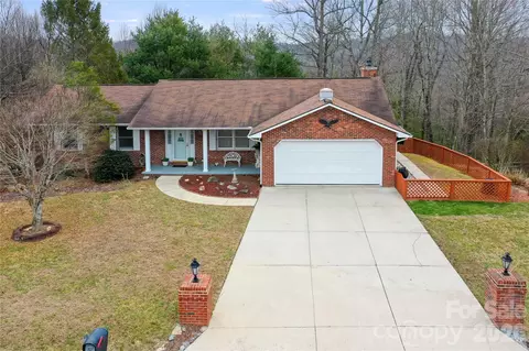109 Eagle Rock Trl, Hendersonville, NC 28739