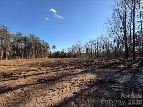 635 Parkwood Rd, Cleveland, NC 27013