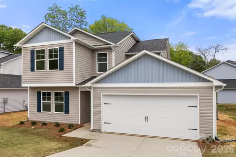 302 Elm St, Lancaster, SC 29720 photo 2