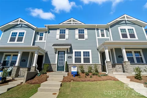 2588 Selbourne Dr, Gastonia, NC 28052
