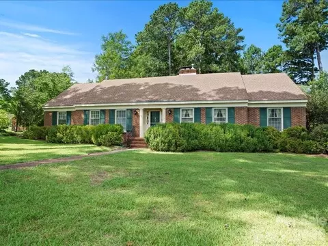 Exterior - 201 Poplar St, Cheraw, SC 29520 photo 8 of 8