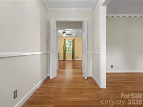Entry Way - 201 Poplar St, Cheraw, SC 29520 photo 2 of 4