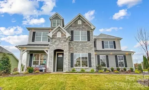 1401 Knob Creek Dr, Gastonia, NC 28054