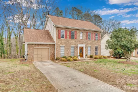 838 Brattleboro Ct, Charlotte, NC 28217