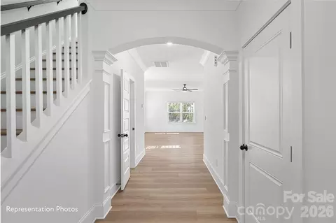 Entry Way - 4510 Castleton Rd, Charlotte, NC 28211 photo 4 of 4