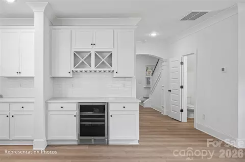 Entry Way - 4510 Castleton Rd, Charlotte, NC 28211 photo 3 of 4