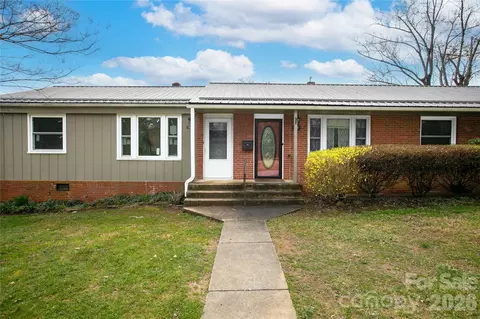 68 Elm Bend Rd, Brevard, NC 28712