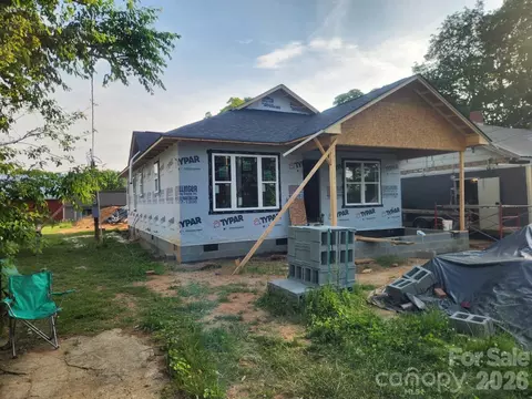 Exterior - 1022 E Main St, Maiden, NC 28650 photo 2 of 8