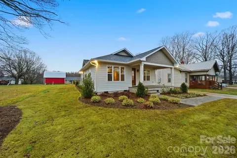 Exterior - 1022 E Main St, Maiden, NC 28650 photo 4 of 8