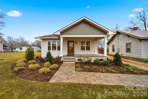 Exterior - 1022 E Main St, Maiden, NC 28650 photo 3 of 8