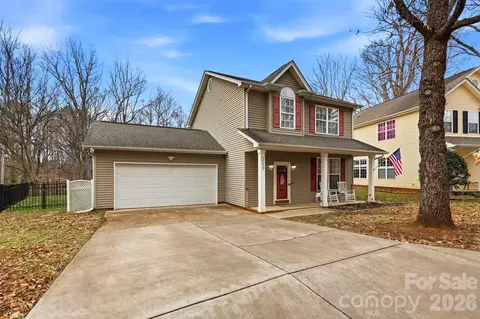 223 Howe St, Belmont, NC 28012