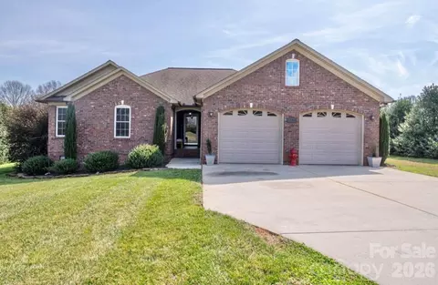 1784 Union Heights Ct, Vale, NC 28168