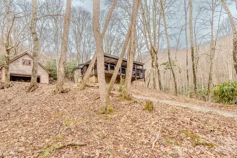 169 Samantha Springs Ln, Elk Park, NC 28622
