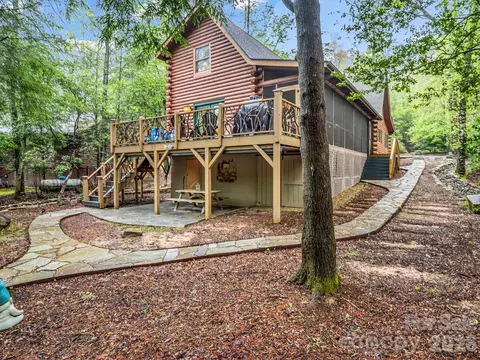 1040 Soquili Dr, Brevard, NC 28712