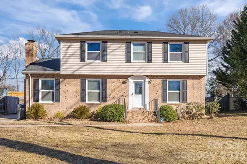 10737 Osprey Dr, Charlotte, NC 28226