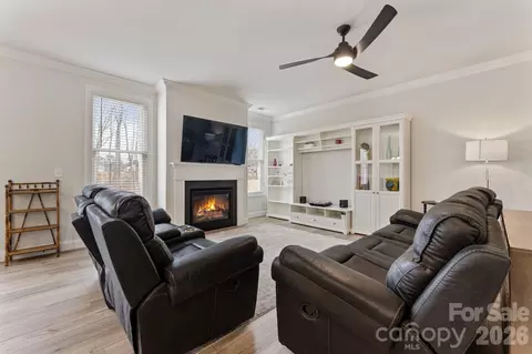 Living - 252 Hamrick Rd, Cramerton, NC 28032 photo 2 of 3