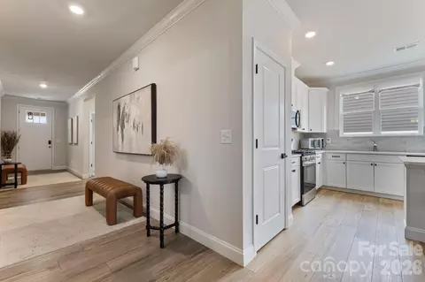 Entry Way - 252 Hamrick Rd, Cramerton, NC 28032 photo 6 of 7
