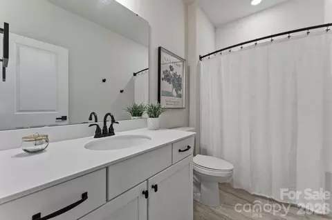Bath - 252 Hamrick Rd, Cramerton, NC 28032 photo 1 of 2