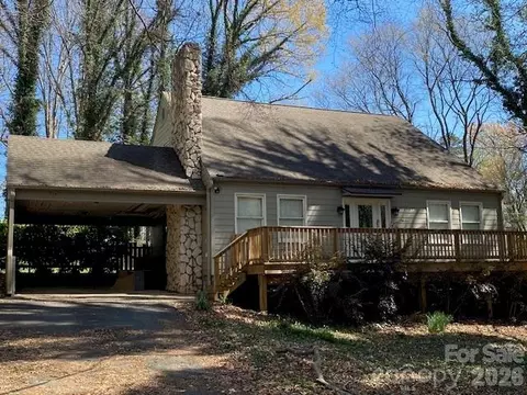 517 Camelot Dr, Statesville, NC 28625
