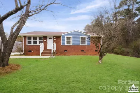 121 Morris Ave, Mount Holly, NC 28120