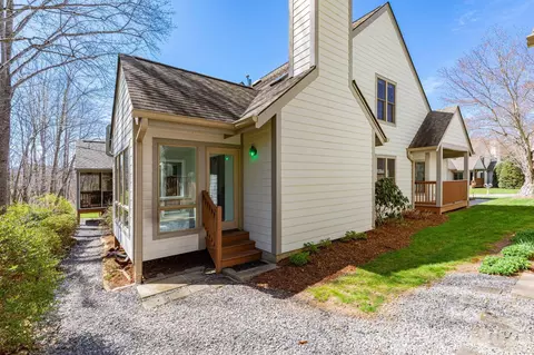 31 Little Cedar Ct, Asheville, NC 28805