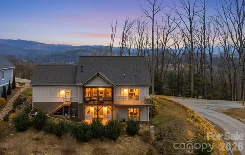 68 Curtain Blf, Hendersonville, NC 28791