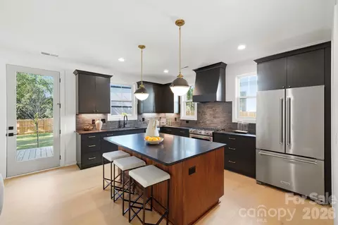 2757 Parkway Ave, Charlotte, NC 28208