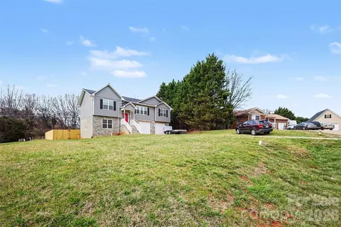 View/Area - 2061 Gary Ln, Hickory, NC 28602 photo 2 of 2