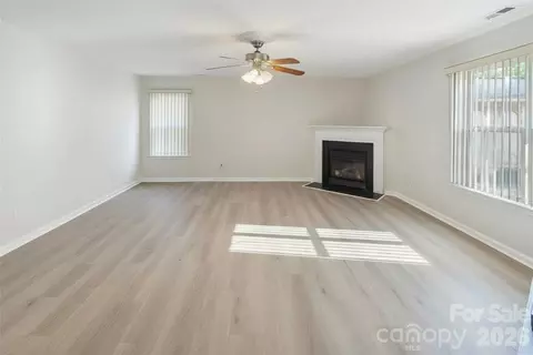317 Ashton Bluff Cir, Mount Holly, NC 28120