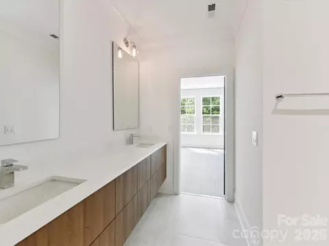 Bath - 3830 Mill Run, Terrell, NC 28682 photo 3 of 5