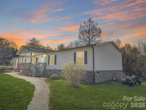 65 Skyview Ridge Dr, Marion, NC 28752